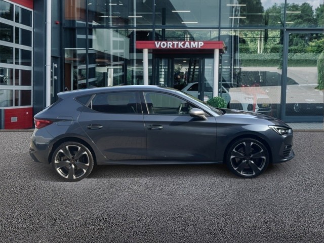 CUPRA LEON 1.4 TSI E-HYBRID VZ CAMERA/ACC/STOEL+STUURVERW/NAVI/CARPLAY, Vortkamp Enschede, Enschede