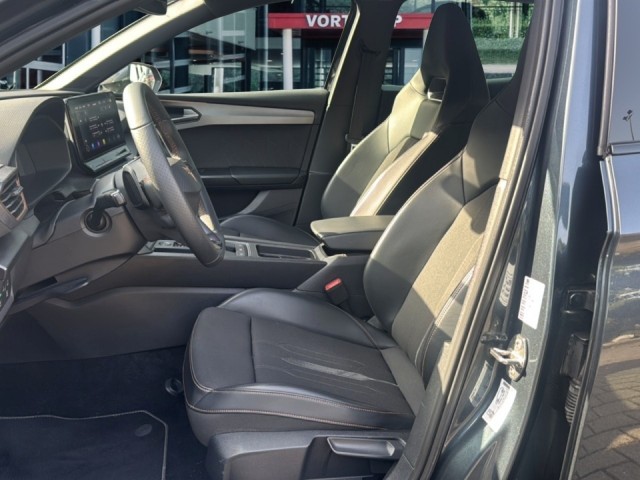 CUPRA LEON 1.4 TSI E-HYBRID VZ CAMERA/ACC/STOEL+STUURVERW/NAVI/CARPLAY, Vortkamp Enschede, Enschede