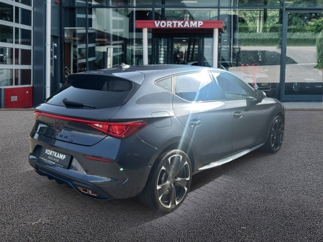 CUPRA LEON 1.4 TSI E-HYBRID VZ CAMERA/ACC/STOEL+STUURVERW/NAVI/CARPLAY, Vortkamp Enschede, Enschede