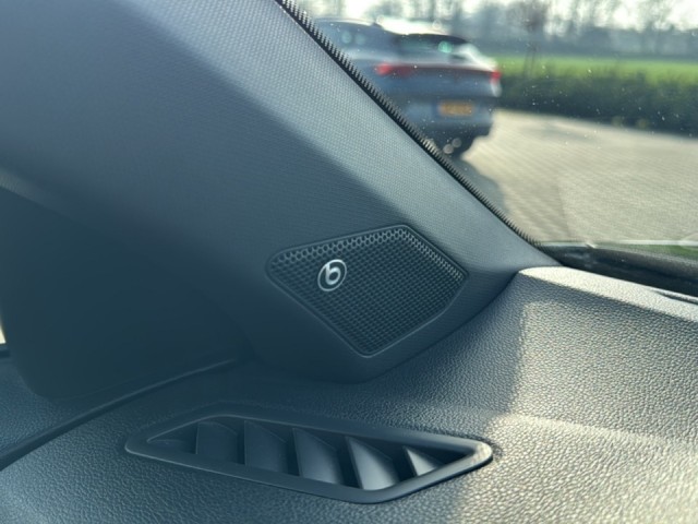 VOLKSWAGEN T-ROC 2.0 TSI R 4MOTION TREKHAAK/CAMERA/PANO-DAK/ELEK-KLEP/BEATS/ACC/STOELVERW, Vortkamp Enschede, Enschede