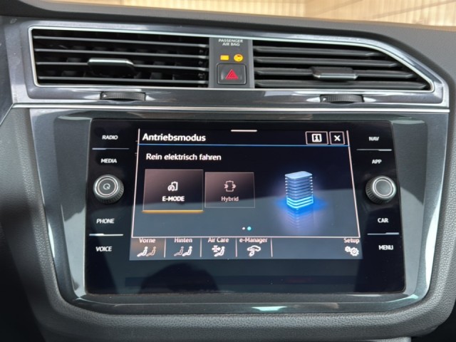 VOLKSWAGEN TIGUAN 1.4 TSI  EHYBRID R-LINE B PANO-DAK/TREKHAAK/IQ-LIGHTS/ACC/CAMERA, Vortkamp Enschede, Enschede