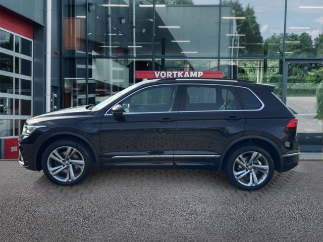 VOLKSWAGEN TIGUAN 1.4 TSI  EHYBRID R-LINE B PANO-DAK/TREKHAAK/IQ-LIGHTS/ACC/CAMERA, Vortkamp Enschede, Enschede