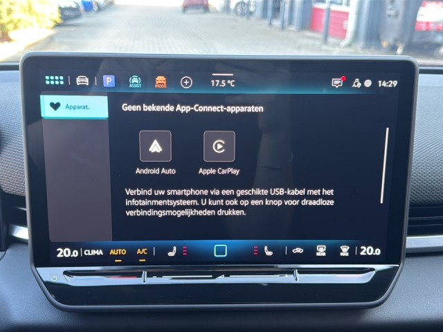 VOLKSWAGEN T-ROC 1.5 eTSI R-LINE TREKHAAK/PANO-DAK/CAMERA/ELEK-KLEP/IQ/ACC/STOELVERW, Vortkamp Enschede, Enschede