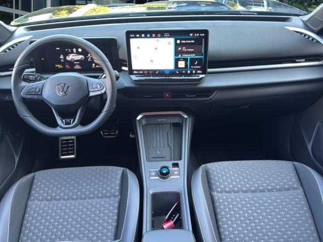 VOLKSWAGEN T-ROC 1.5 eTSI R-LINE TREKHAAK/PANO-DAK/CAMERA/ELEK-KLEP/IQ/ACC/STOELVERW, Vortkamp Enschede, Enschede