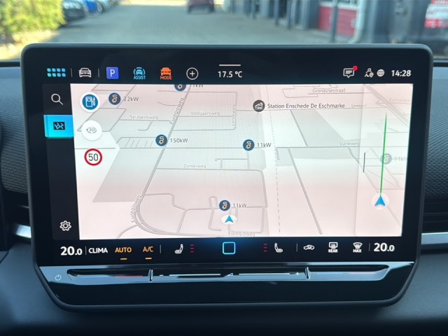 VOLKSWAGEN T-ROC 1.5 eTSI R-LINE TREKHAAK/PANO-DAK/CAMERA/ELEK-KLEP/IQ/ACC/STOELVERW, Vortkamp Enschede, Enschede