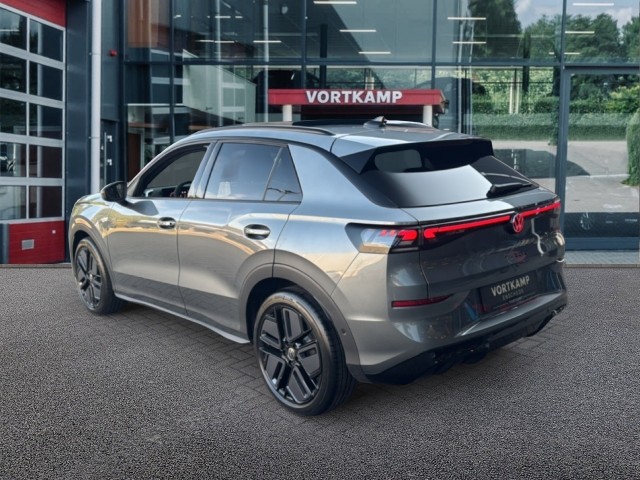 VOLKSWAGEN T-ROC 1.5 eTSI R-LINE TREKHAAK/PANO-DAK/CAMERA/ELEK-KLEP/IQ/ACC/STOELVERW, Vortkamp Enschede, Enschede
