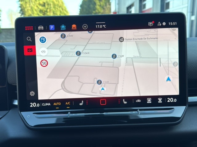 VOLKSWAGEN T-ROC 1.5 eTSI R-LINE TREKHAAK/PANO-DAK/CAMERA/ELEK-KLEP/IQ/ACC/STOELVERW, Vortkamp Enschede, Enschede