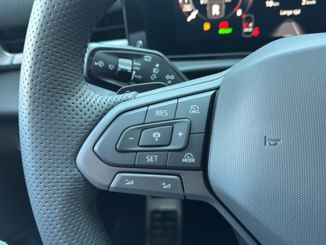 VOLKSWAGEN T-ROC 1.5 eTSI R-LINE TREKHAAK/PANO-DAK/CAMERA/ELEK-KLEP/IQ/ACC/STOELVERW, Vortkamp Enschede, Enschede