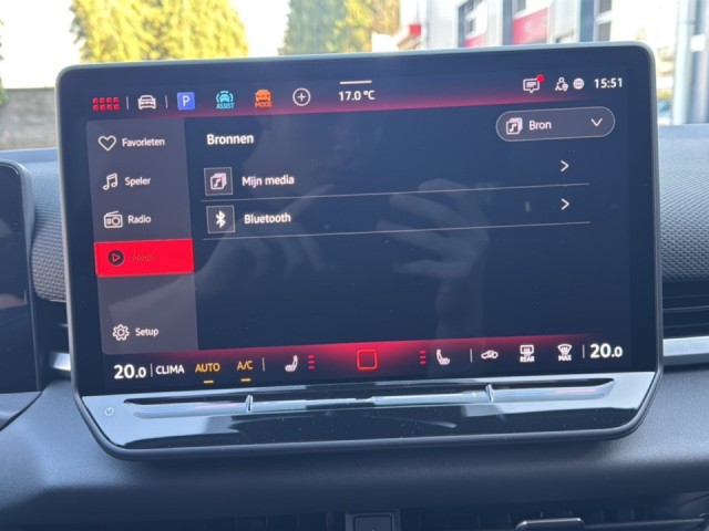 VOLKSWAGEN T-ROC 1.5 eTSI R-LINE TREKHAAK/PANO-DAK/CAMERA/ELEK-KLEP/IQ/ACC/STOELVERW, Vortkamp Enschede, Enschede