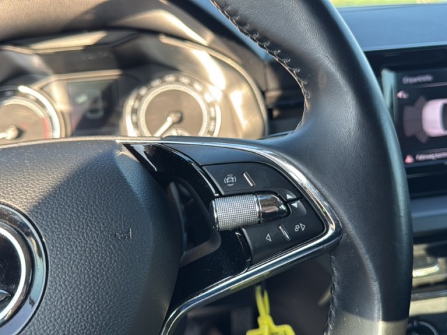 SKODA SCALA 1.0 TSI AMBITION PDC/CRUISE/STOELVERW/AIRCO/CARPLAY, Vortkamp Enschede, Enschede