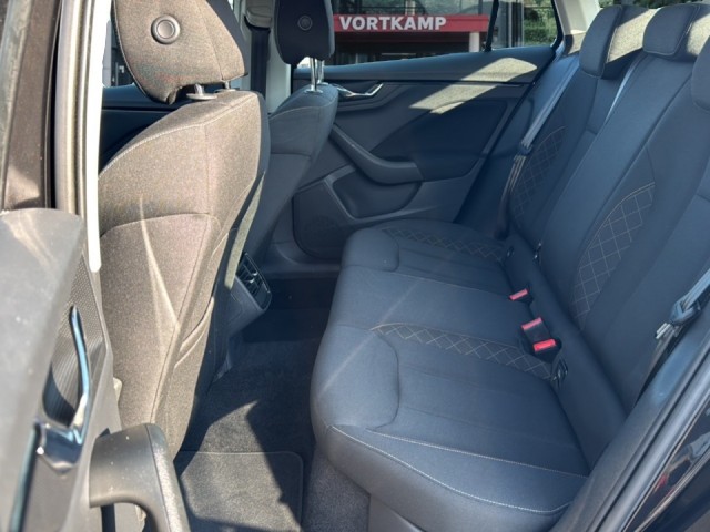 SKODA SCALA 1.0 TSI AMBITION PDC/CRUISE/STOELVERW/AIRCO/CARPLAY, Vortkamp Enschede, Enschede