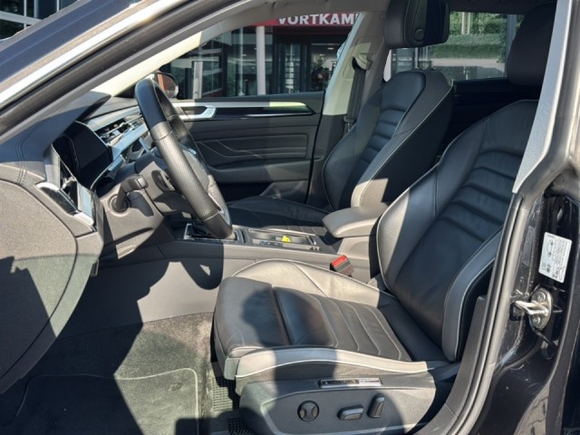 VOLKSWAGEN ARTEON SHOOTING BRAKE 2.0 TDI R-LINE TREKHAAK/PANO-DAK/360CAM/HK/MEM/ACC/STOELVERW, Vortkamp Enschede, Enschede