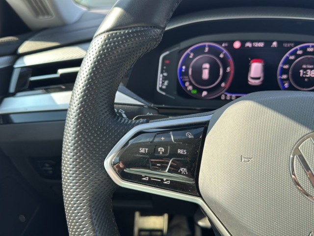 VOLKSWAGEN ARTEON SHOOTING BRAKE 2.0 TDI R-LINE TREKHAAK/PANO-DAK/360CAM/HK/MEM/ACC/STOELVERW, Vortkamp Enschede, Enschede