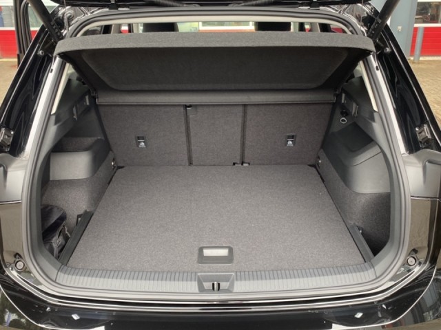 VOLKSWAGEN TIGUAN 1.5 eTSI LIFE TREKHAAK/ELEK-KLEP/ACC/CAMERA/STOEL+STUURVERW, Vortkamp Enschede, Enschede