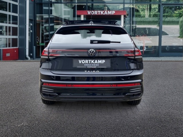 VOLKSWAGEN TAIGO 1.0 TSI DSG R-LINE BLACK STYLE PANO-DAK/CAMERA/IQ/STOELVERW/CARPLAY, Vortkamp Enschede, Enschede