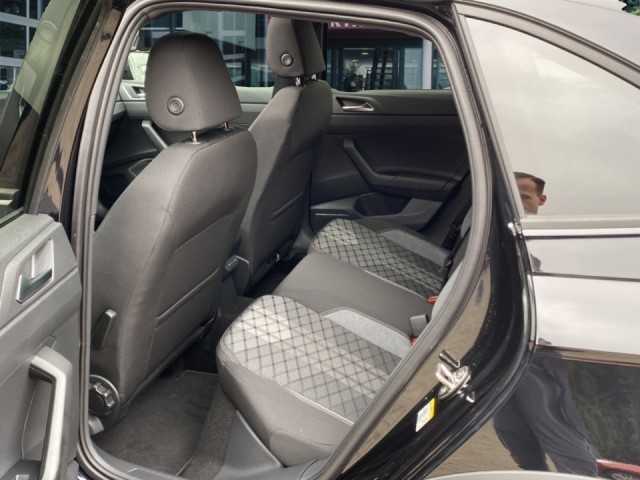 VOLKSWAGEN TAIGO 1.0 TSI DSG R-LINE BLACK STYLE PANO-DAK/CAMERA/IQ/STOELVERW/CARPLAY, Vortkamp Enschede, Enschede