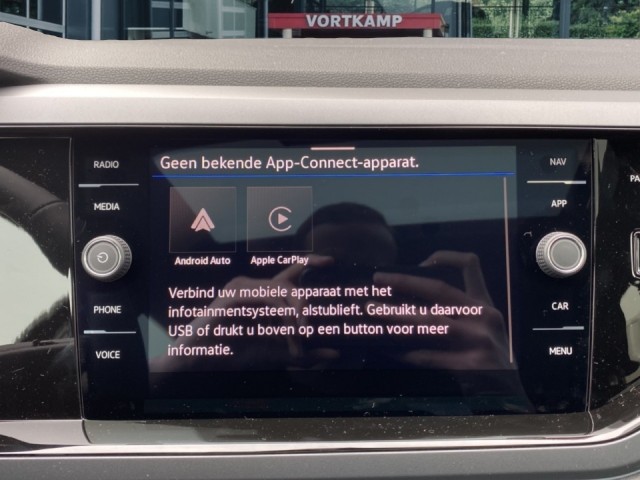 VOLKSWAGEN TAIGO 1.0 TSI DSG R-LINE BLACK STYLE PANO-DAK/CAMERA/IQ/STOELVERW/CARPLAY, Vortkamp Enschede, Enschede