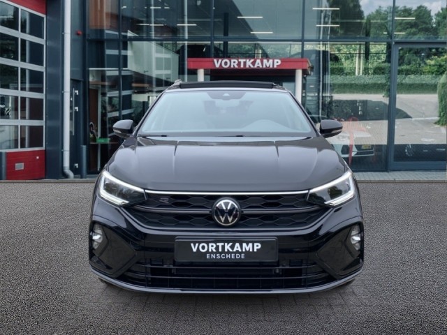 VOLKSWAGEN TAIGO 1.0 TSI DSG R-LINE BLACK STYLE PANO-DAK/CAMERA/IQ/STOELVERW/CARPLAY, Vortkamp Enschede, Enschede