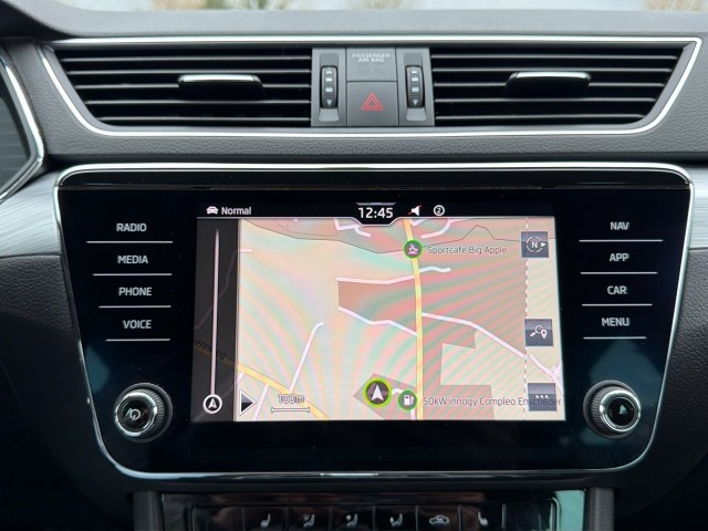 SKODA SUPERB 1.4 TSI iV AMBITION TREKHAAK/CRUISE/STOELVERW/NAVI/CARPLAY, Vortkamp Enschede, Enschede