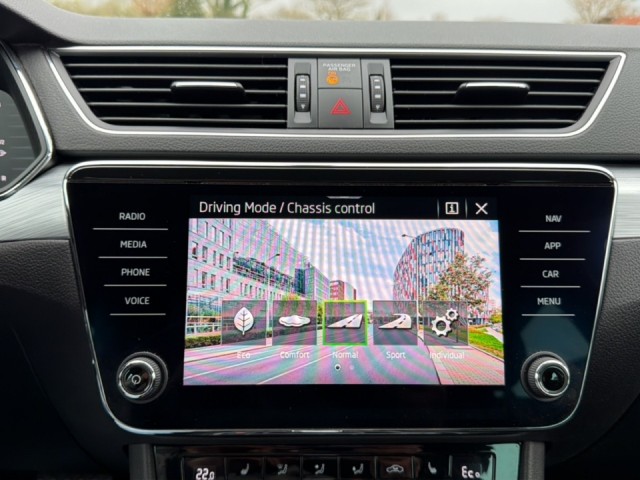 SKODA SUPERB 1.4 TSI iV AMBITION TREKHAAK/CRUISE/STOELVERW/NAVI/CARPLAY, Vortkamp Enschede, Enschede