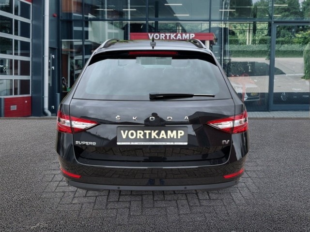 SKODA SUPERB 1.4 TSI iV AMBITION TREKHAAK/CRUISE/STOELVERW/NAVI/CARPLAY, Vortkamp Enschede, Enschede