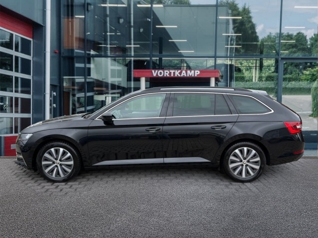 SKODA SUPERB 1.4 TSI iV AMBITION TREKHAAK/CRUISE/STOELVERW/NAVI/CARPLAY, Vortkamp Enschede, Enschede