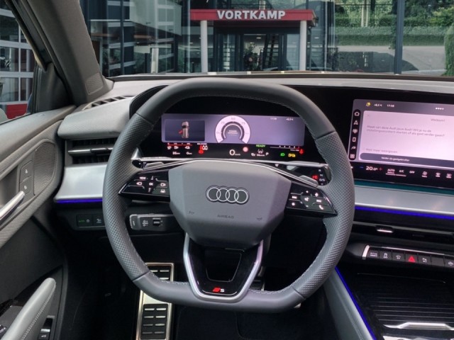 AUDI Q3 1.5 TFSI E-HYBRID S-LINE CAMERA/PANO-DAK/ACC/STOELVERW, Vortkamp Enschede, Enschede