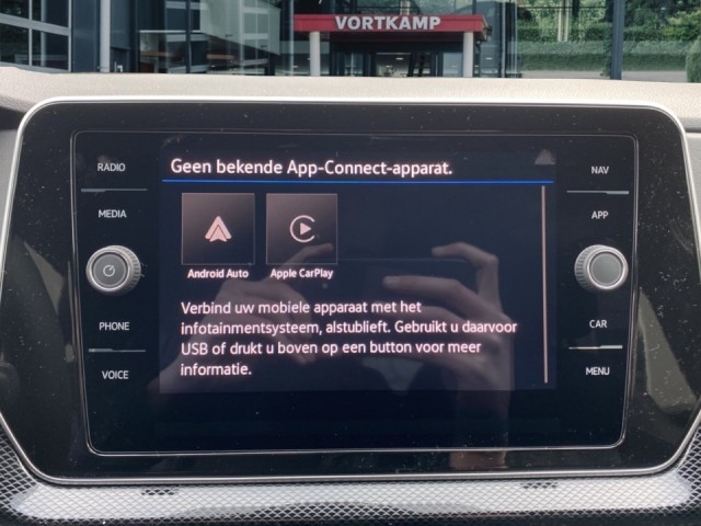 VOLKSWAGEN T-CROSS 1.5 TSI R-LINE TREKHAAK/CAMERA/IQ-LIGHT/ACC/STOELVERW/CARPLAY, Vortkamp Enschede, Enschede