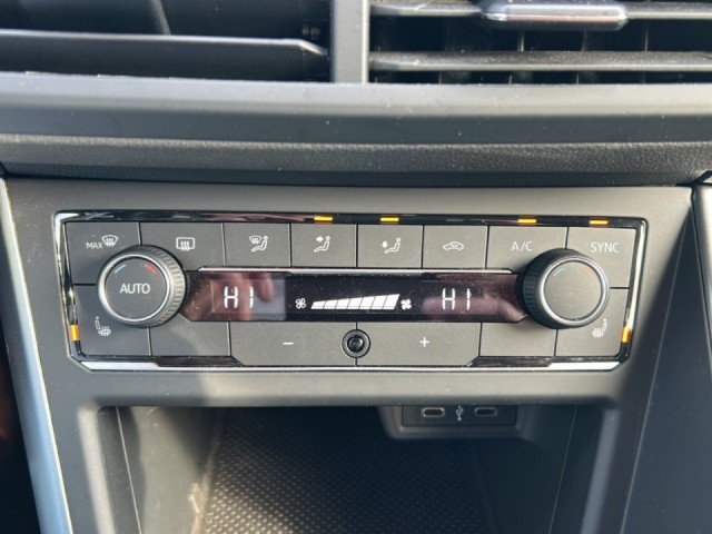 VOLKSWAGEN POLO 1.0 TSI COMFORTLINE DIG-DASH/ACC/PDC/CLIMA/STOELVERW/NAVI/CARPLAY, Vortkamp Enschede, Enschede