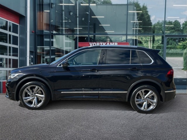 VOLKSWAGEN TIGUAN 1.4 TSI HYBRID R-LINE TREKHAAK/ELEK-KLEP/360CAM/IQ/ACC/STOEL+STUURVERW, Vortkamp Enschede, Enschede