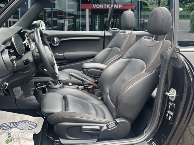MINI CABRIO 1.5 COOPER CAMERA/DIG-DASH/LED/STOELVERW/NAVI/CARPLAY, Vortkamp Enschede, Enschede