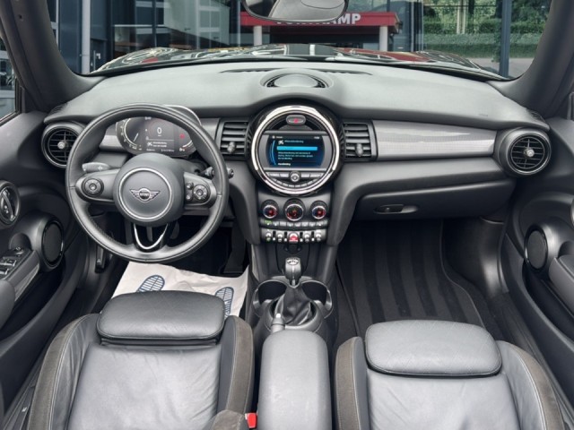 MINI CABRIO 1.5 COOPER CAMERA/DIG-DASH/LED/STOELVERW/NAVI/CARPLAY, Vortkamp Enschede, Enschede