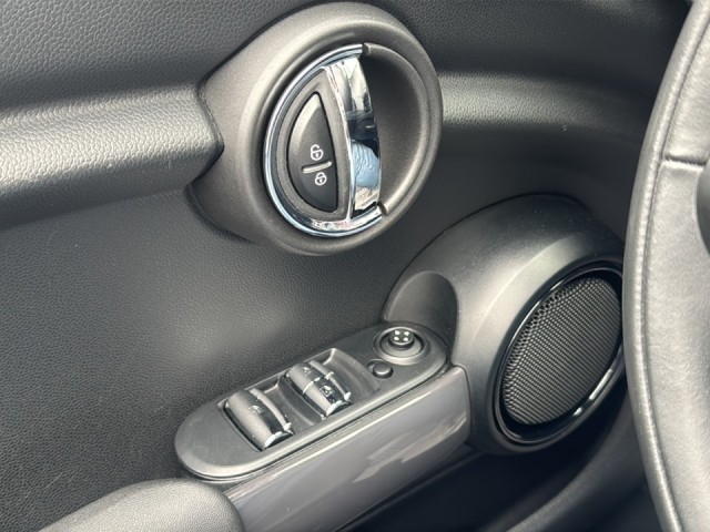 MINI CABRIO 1.5 COOPER CAMERA/DIG-DASH/LED/STOELVERW/NAVI/CARPLAY, Vortkamp Enschede, Enschede