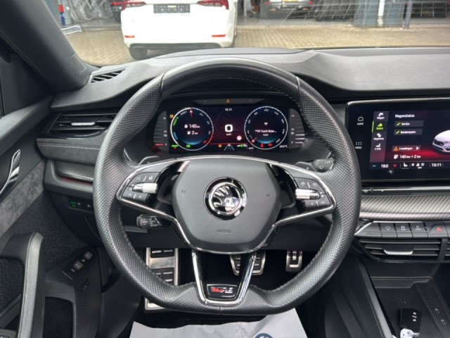 SKODA OCTAVIA 1.4 TSI iV RS FIRST EDITION PANO-DAK/CAMERA/ELEK-KLEP/MEM/ACC/CANTON/STOELVERW, Vortkamp Enschede, Enschede