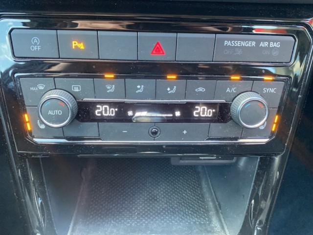 VOLKSWAGEN T-CROSS 1.0 TSI LIFE ACC/PDC/CLIMA/STOELVERW/BEATS/NAVI/DAB, Vortkamp Enschede, Enschede