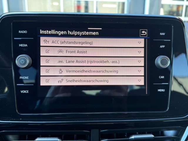 VOLKSWAGEN T-ROC 1.5 TSI R-LINE BLACK STYLE PANO-DAK/ELEK-KLEP/CAMERA/ACC/IQ/STOELVERW, Vortkamp Enschede, Enschede