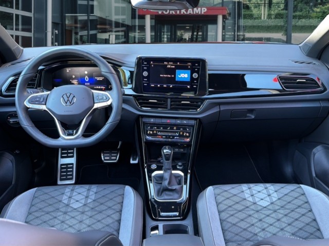 VOLKSWAGEN T-ROC 1.5 TSI R-LINE BLACK STYLE PANO-DAK/ELEK-KLEP/CAMERA/ACC/IQ/STOELVERW, Vortkamp Enschede, Enschede