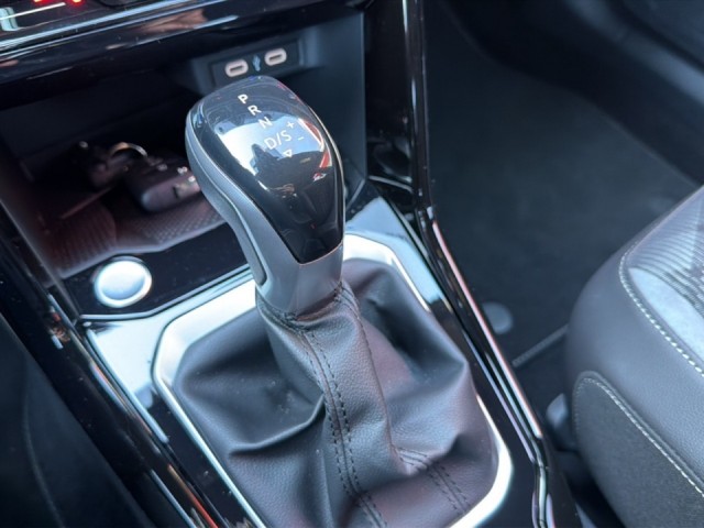 VOLKSWAGEN T-ROC 1.5 TSI R-LINE BLACK STYLE PANO-DAK/ELEK-KLEP/CAMERA/ACC/IQ/STOELVERW, Vortkamp Enschede, Enschede