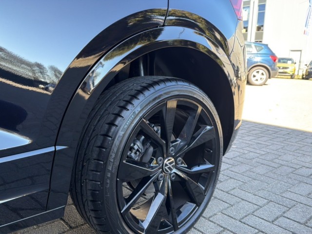 VOLKSWAGEN T-ROC 1.5 TSI R-LINE BLACK STYLE PANO-DAK/ELEK-KLEP/CAMERA/ACC/IQ/STOELVERW, Vortkamp Enschede, Enschede