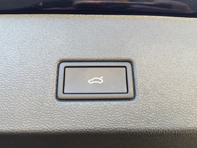 VOLKSWAGEN T-ROC 1.5 TSI R-LINE BLACK STYLE PANO-DAK/ELEK-KLEP/CAMERA/ACC/IQ/STOELVERW, Vortkamp Enschede, Enschede