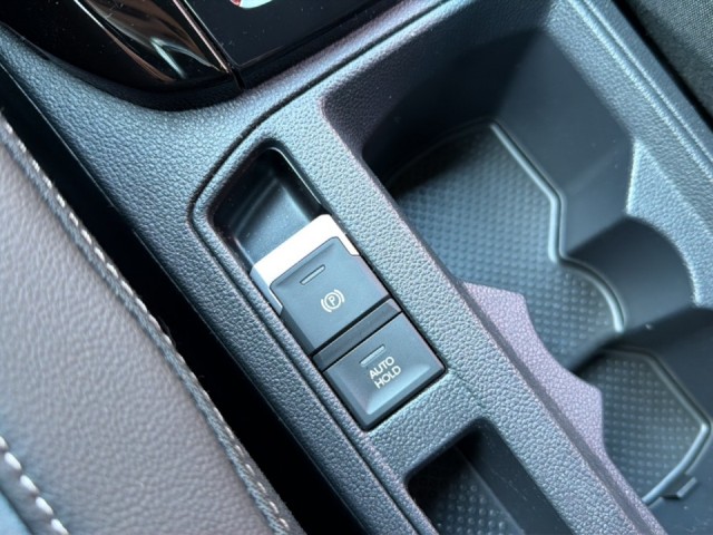 VOLKSWAGEN T-ROC 1.5 TSI R-LINE BLACK STYLE PANO-DAK/ELEK-KLEP/CAMERA/ACC/IQ/STOELVERW, Vortkamp Enschede, Enschede