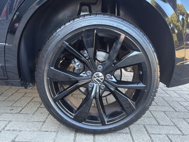VOLKSWAGEN T-ROC 1.5 TSI R-LINE BLACK STYLE PANO-DAK/ELEK-KLEP/CAMERA/ACC/IQ/STOELVERW, Vortkamp Enschede, Enschede