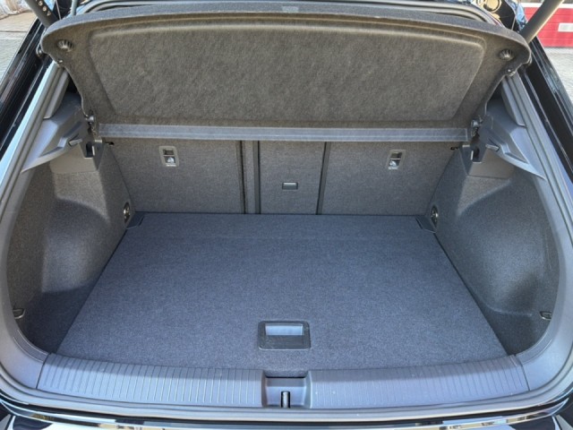 VOLKSWAGEN T-ROC 1.5 TSI R-LINE BLACK STYLE PANO-DAK/ELEK-KLEP/CAMERA/ACC/IQ/STOELVERW, Vortkamp Enschede, Enschede