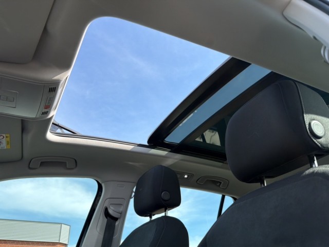 VOLKSWAGEN TIGUAN 1.5 TDI 4-MOTION LIFE TREKHAAK/PANO-DAK/CAMERA/ACC/LED/STOEL+STUURVERW, Vortkamp Enschede, Enschede