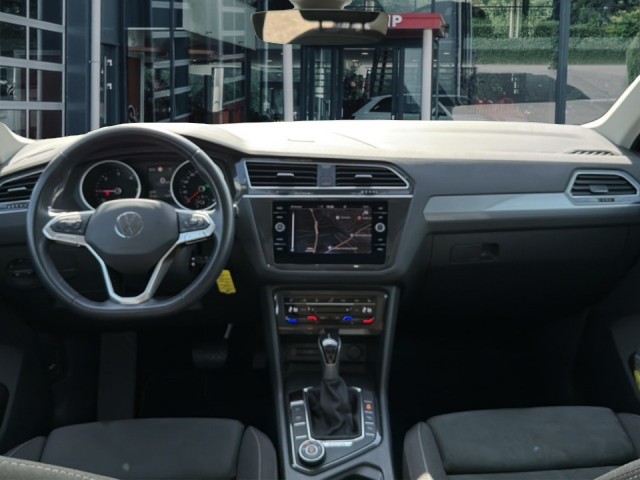 VOLKSWAGEN TIGUAN 1.5 TDI 4-MOTION LIFE TREKHAAK/PANO-DAK/CAMERA/ACC/LED/STOEL+STUURVERW, Vortkamp Enschede, Enschede