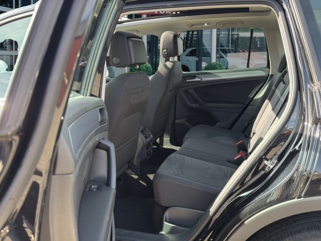 VOLKSWAGEN TIGUAN 1.5 TDI 4-MOTION LIFE TREKHAAK/PANO-DAK/CAMERA/ACC/LED/STOEL+STUURVERW, Vortkamp Enschede, Enschede