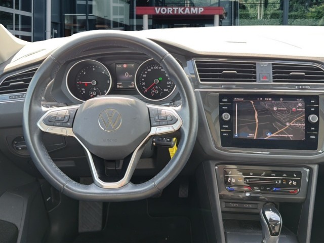 VOLKSWAGEN TIGUAN 1.5 TDI 4-MOTION LIFE TREKHAAK/PANO-DAK/CAMERA/ACC/LED/STOEL+STUURVERW, Vortkamp Enschede, Enschede