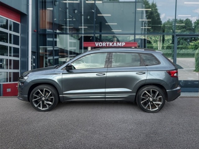 SKODA KAROQ 2.0 TSI DSG SPORTLINE 4X4 PANO-DAK/TREKHAAK/STANDKACHEL/CAMERA, Vortkamp Enschede, Enschede