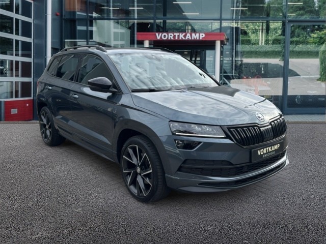 SKODA KAROQ 2.0 TSI DSG SPORTLINE 4X4 PANO-DAK/TREKHAAK/STANDKACHEL/CAMERA, Vortkamp Enschede, Enschede