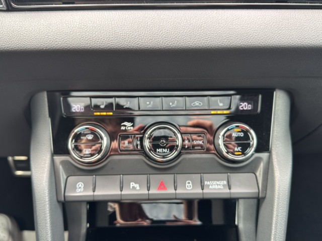 SKODA KAROQ 2.0 TSI DSG SPORTLINE 4X4 PANO-DAK/TREKHAAK/STANDKACHEL/CAMERA, Vortkamp Enschede, Enschede